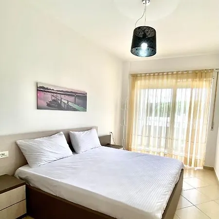Lura2 Gjiri I Lalzit Ferienhaus *